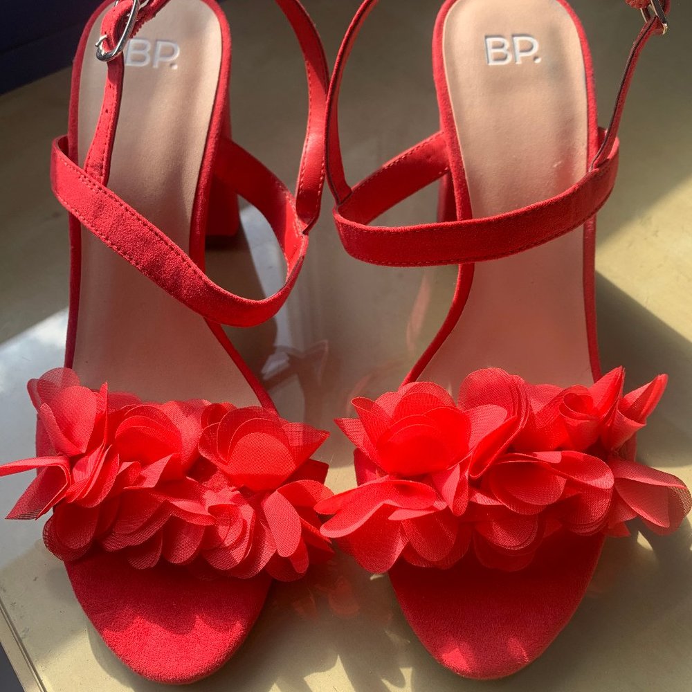 Never worn, coral red floral sandals, size 8